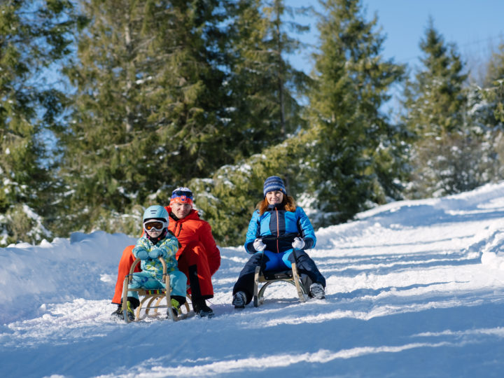 Enjoy your winter trip to the fullest. Combine it with skis, sleds or skialps.
